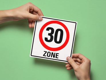 Einladung zum 30. Geburtstag: Verkehrsschild 30 Zone - Individuelle Einladung