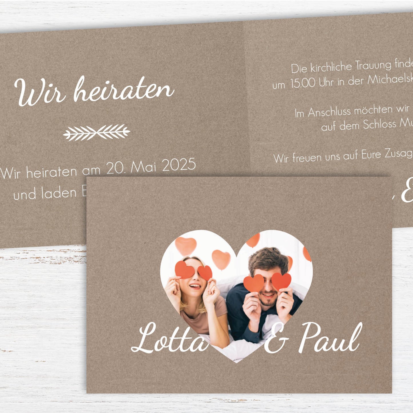 Einladungskarte zur Hochzeit: Rustikal mit Herzfoto Individuelle Einladung