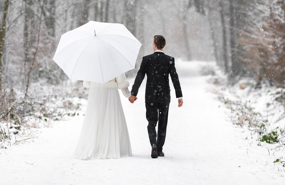 Winterhochzeiten & Motto-Partys – die coolsten Einladungen für die festliche Saison