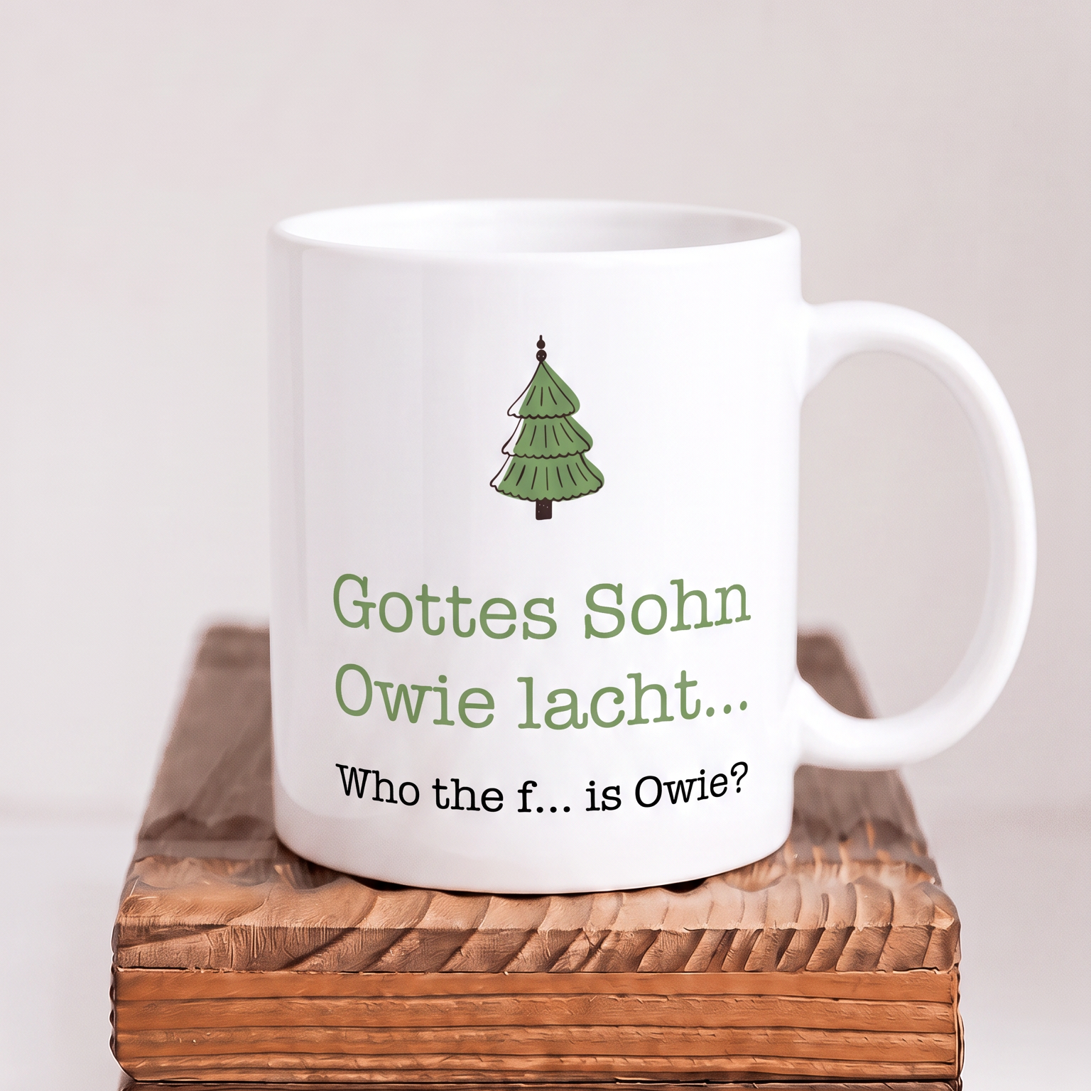 Keramik Tasse Weihnachten „Gottes Sohn – Owie lacht“ – Lustige Weihnachtstasse