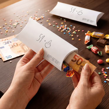 Lustige Geldgeschenkverpackung – 59+ Mittelfinger zum 60. Geburtstag
