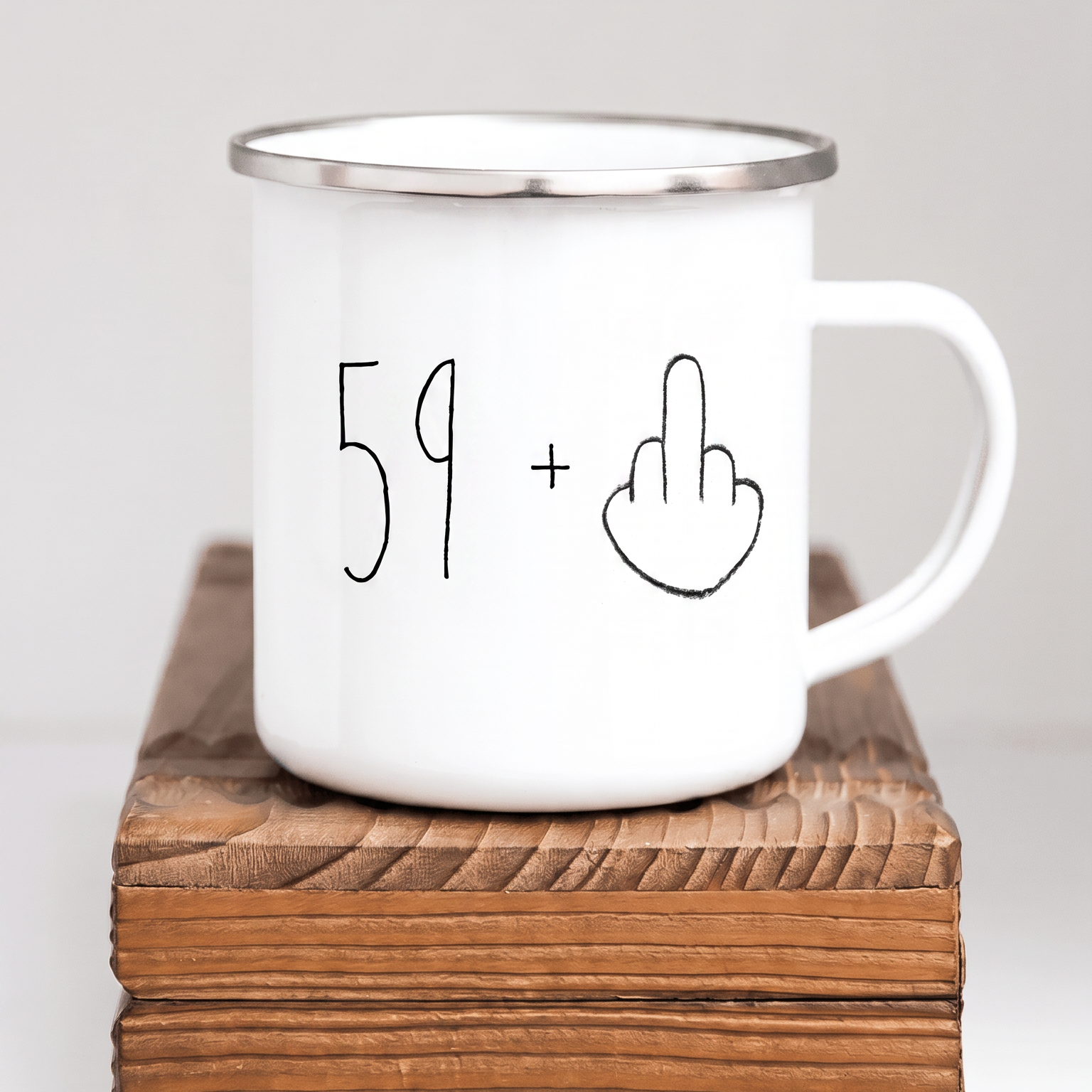 Lustige Emaille Tasse 60 Geburtstag Mittelfinger, Witziges Geschenk 60er Spruch, Personalisierte Retro Kaffeetasse 59+ Becher Büro