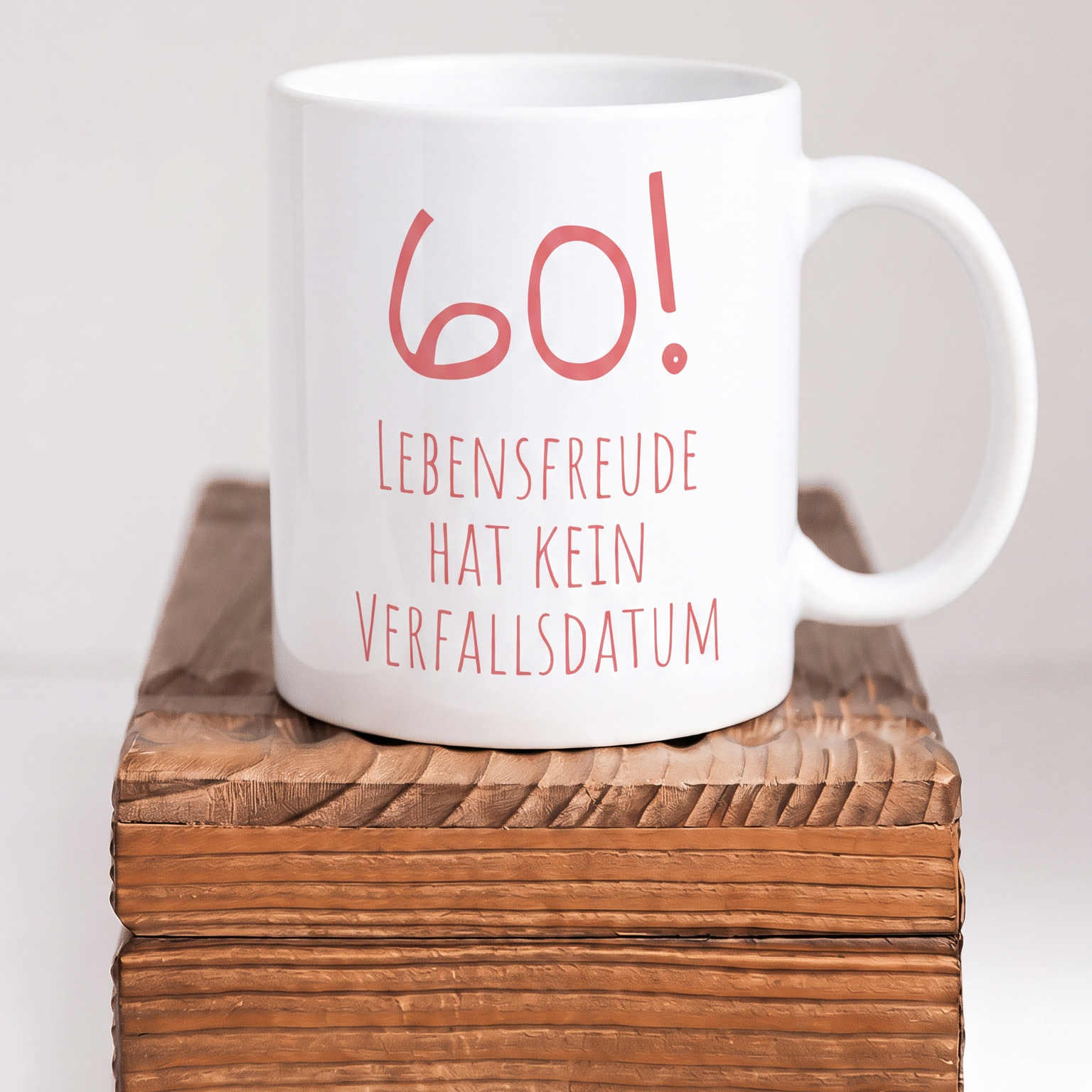 Keramik Geburtstagstasse zum 60. Geburtstag „Lebensfreude hat kein Verfallsdatum“