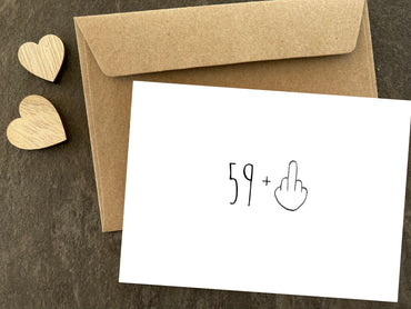 Einladung zum 60. Geburtstag: 59+ Mittelfinger – Frech, charmant & partybereit!