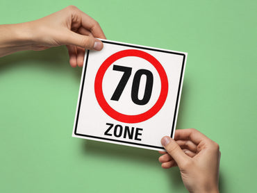 Einladung zum 70. Geburtstag: Verkehrsschild 70 Zone - Individuelle Einladung