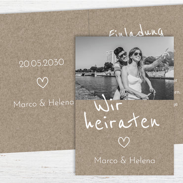 Rustikale Hochzeitseinladung – Klappkarte Hochformat mit Foto, naturfarben & Vintage Stil - Individuelle Einladung